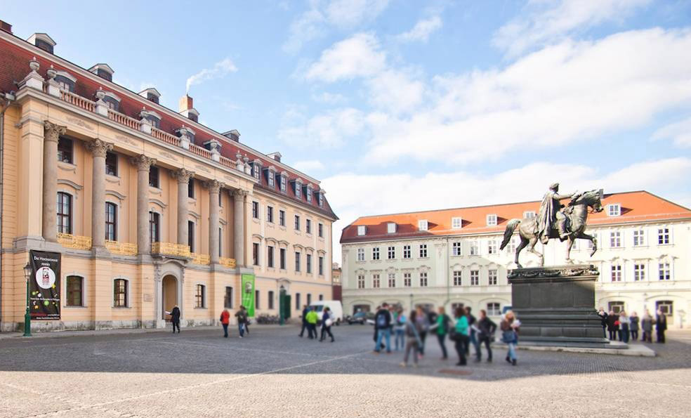 Hochschule für Musik Franz Liszt (Fürstenhaus) - 图片 1